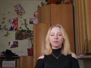 Erotic video chat TinySofia