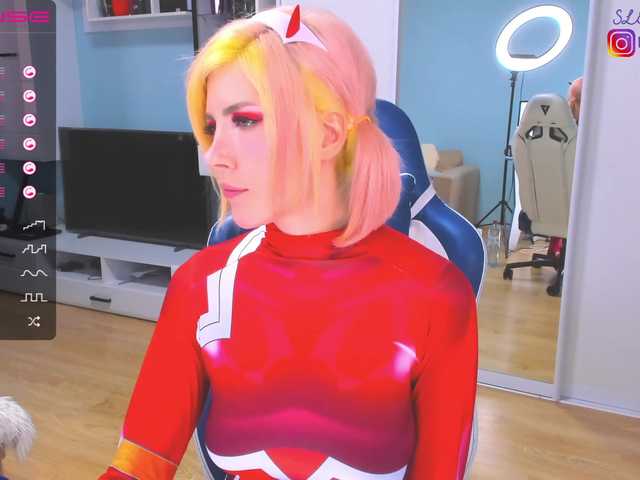 Broadcast screenshots sleepy_moon