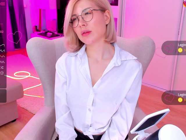 Broadcast screenshots sleepy_moon