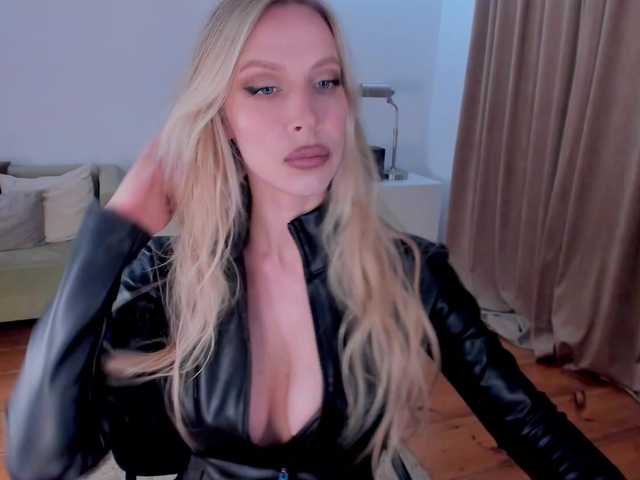 Broadcast screenshots ToxicBlonde