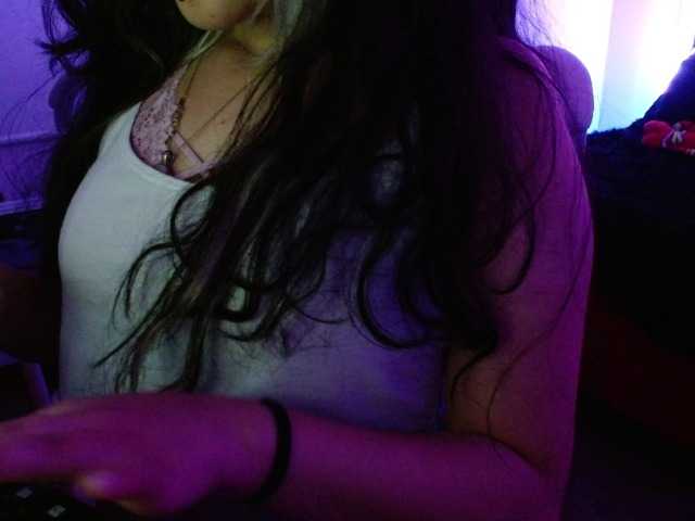 Broadcast screenshots TrizaTau