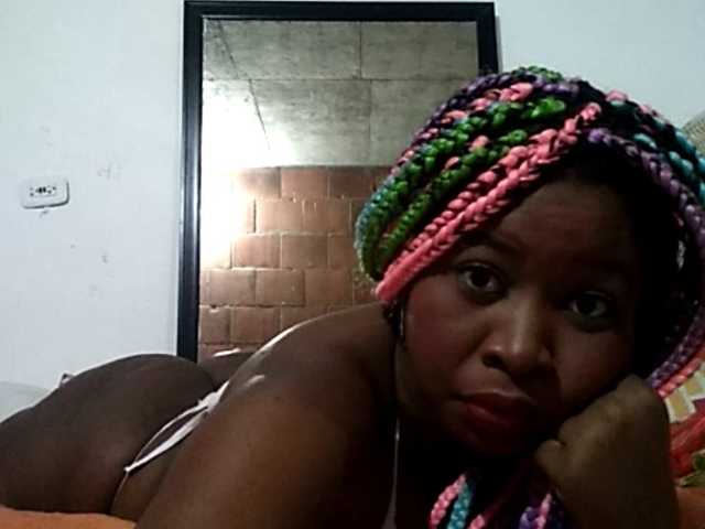 Broadcast screenshots TyraBlack