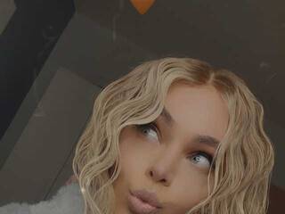 Erotic video chat TyraKadney