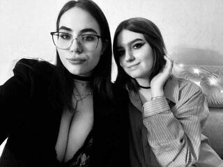 Erotic video chat UsamanO