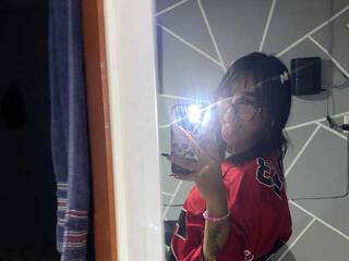 Erotic video chat Valenrosse