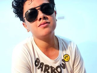 Erotic video chat ValentinaRamirez