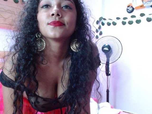 Photos Valentinax6 Hi guys welcome to my room im new model in here complette my first goal and enjoy the show #latina #curvy #sexy #brunette #dildo #naked #fuck