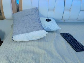 Erotic video chat valkiriamoore