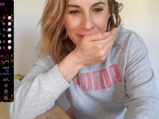 Broadcast screenshots Vanessa30