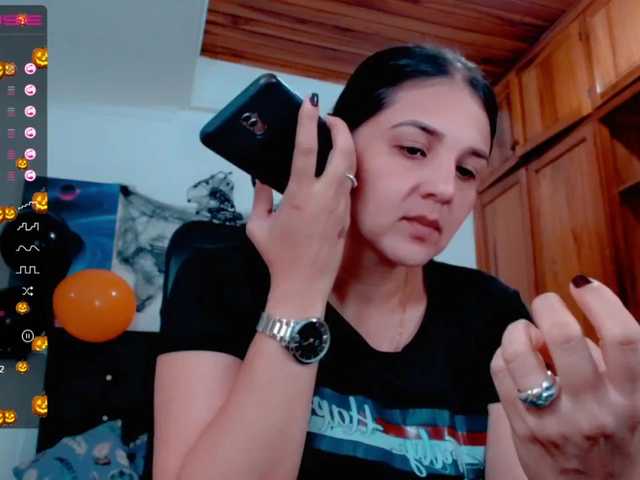 Broadcast screenshots VeronicaLoftt