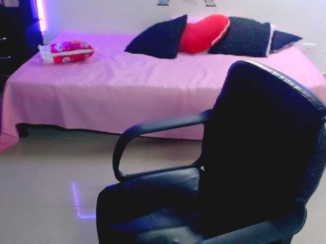 Broadcast screenshots vicky-davila