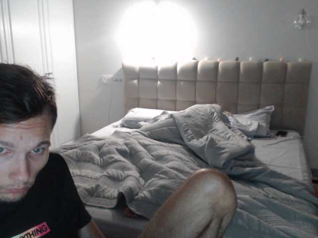 Broadcast screenshots vikakaramelia