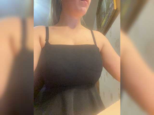 Photos Vikki_tori_aa Subscribe and put love. Lovense is powered by 2 tokens. 12tk-20 sec Ultra high...domi from 30 token. I go private and group.