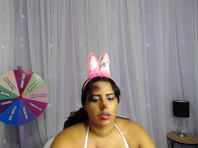 Broadcast screenshots vikycolins