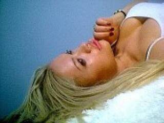 Erotic video chat vikykiwi