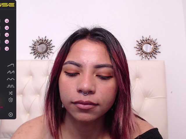 Broadcast screenshots VioletSmithh