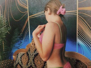 Erotic video chat WealthyMuse