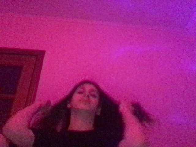 Broadcast screenshots web2d