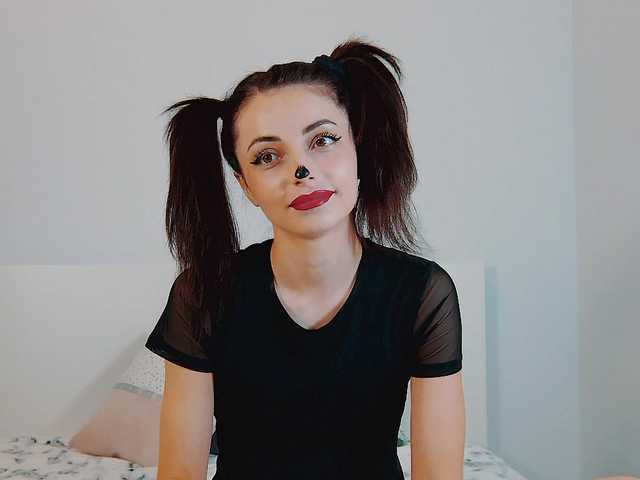 Photos Little_Lilu Hi, welcome to my room!❤❤❤I am Lily more me in group and pvt show ❤❤❤ @remain for good mood
