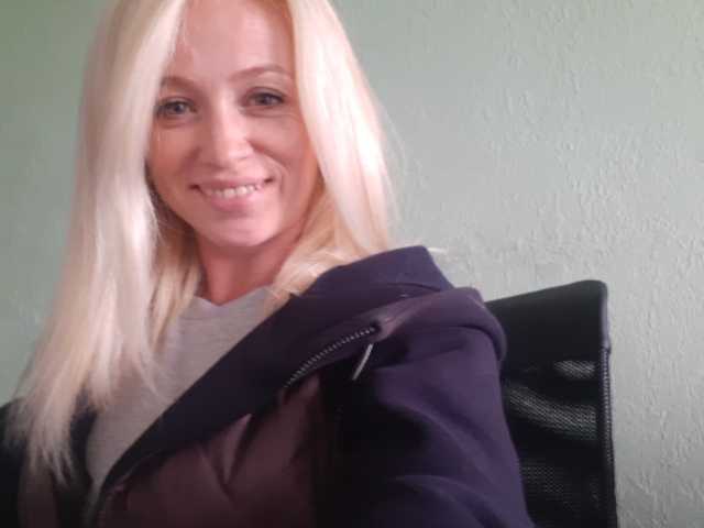 Broadcast screenshots whiteladyyy