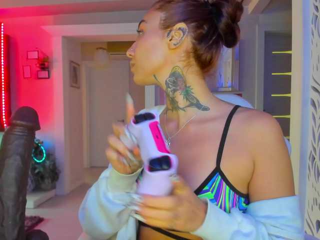 Broadcast screenshots XoGoldie