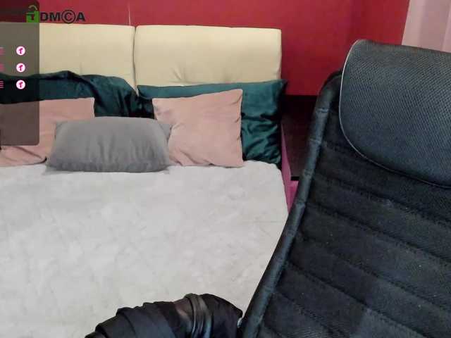 Photos yatvoyakoshka Lovens vibrates from 2 tokens at a time)In private I play with toys, role-playing, sam to cam, femdom)Orgasm in pvt - 555tk or lovens control 10 min)In full private I play with the ass and realize any fantasies) invite!