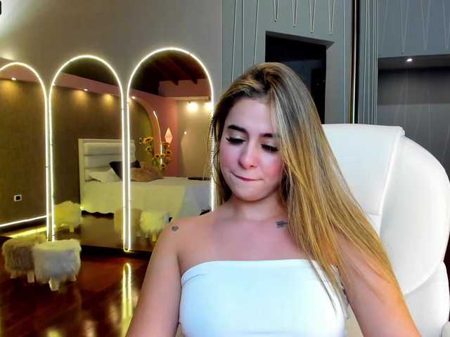 Photos YennyWalter You know you want me, don't be shy and talk to me ♥ Blowjob 99 TK ♥ Ride dildo 705 TK ♥