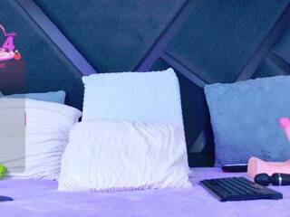 Erotic video chat YesyHills