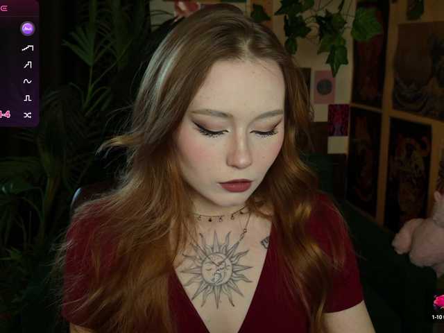 Welcome to Lisa's secret world. Beautiful strip and entertainment. I don't go to groups! I don't do anal sex!!!the toy is powered by 2 tokens