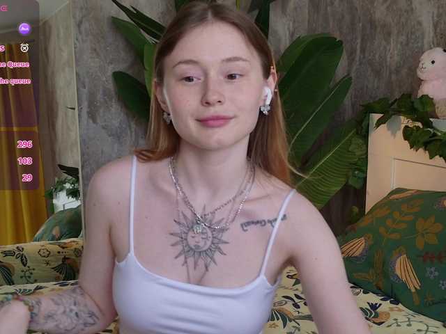 Broadcast screenshots YoPixie