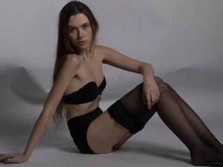 Erotic video chat YoungTragic99