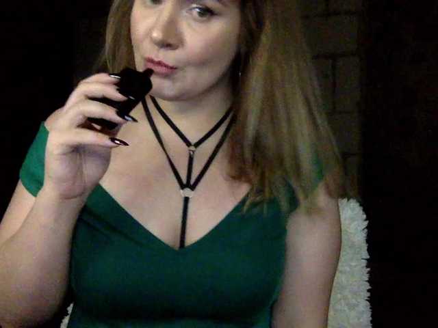 Broadcast screenshots YourBrattyBitch