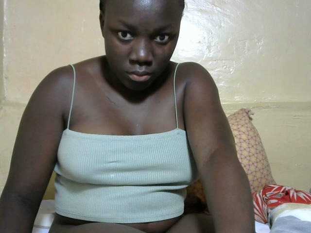 Welcome to my chat room! Feel free to say hi 😊