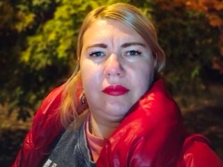 Erotic video chat YourMommyy