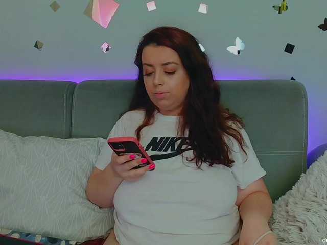 Broadcast screenshots YssaBella