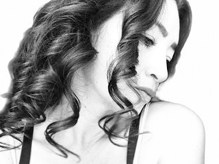 Erotic video chat Yuli-sx