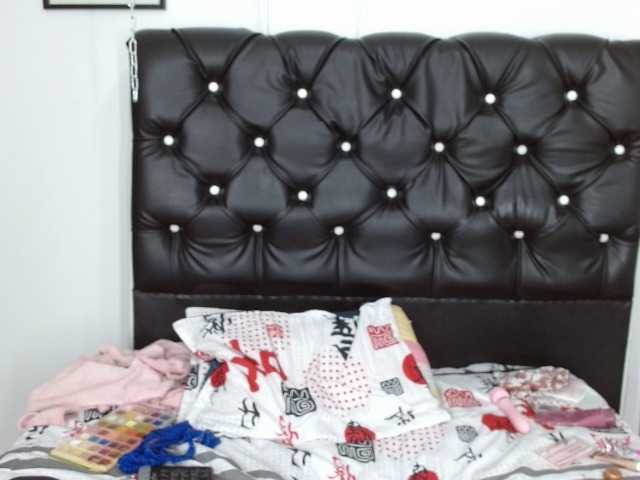 Broadcast screenshots YuliaWills