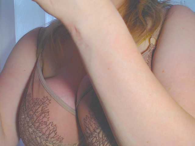 Photos Yuliskax Hi guys!!Give love !! tits-80 tk, ass-60,nipples-50.pm-95,C2C-110,Lick tits-165, take off panties-200,oilice on tits-155,Blow job-180, fuck tits -188. spank ass-99 . Stockings -130 tks. NAKED-400. SQUIRT-600. Hot show ,toys in pvt. Meow)