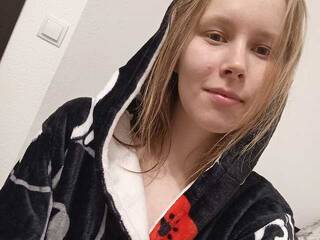 Erotic video chat Yumi-Yumi