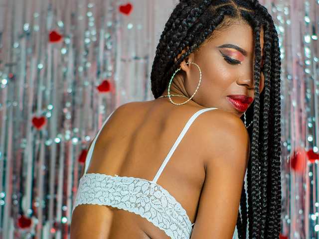 Photo of the profile YvoneJones