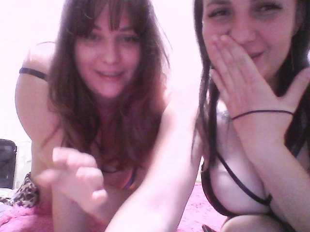 Welcome to our chat room! Feel free to say hi 😊