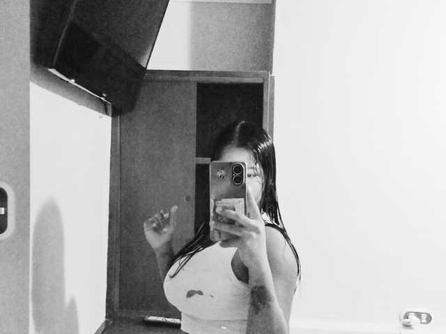 Photo of the profile ZAIRA-BREEZE