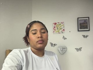 Erotic video chat zamira12