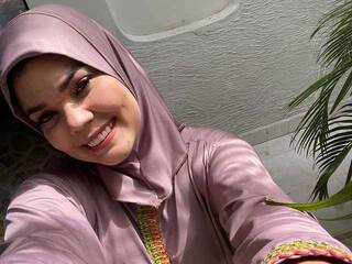 Erotic video chat ZareenMajluf