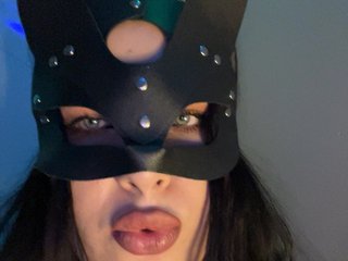 Erotic video chat Zhanna-dark