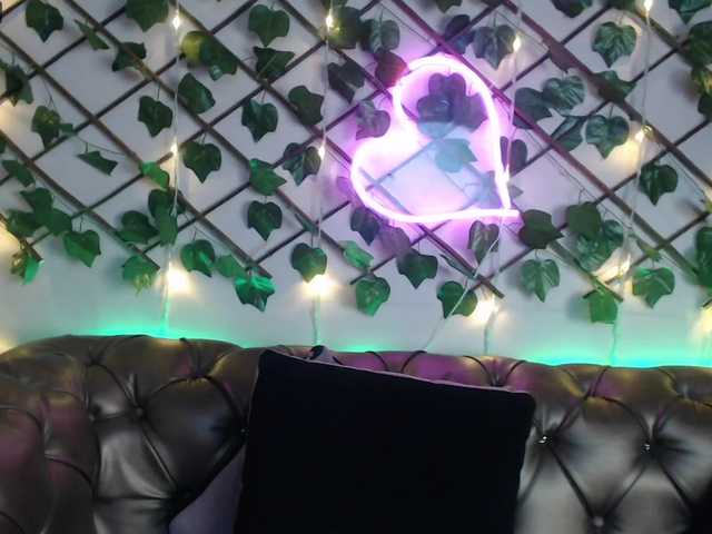 Broadcast screenshots zoe04